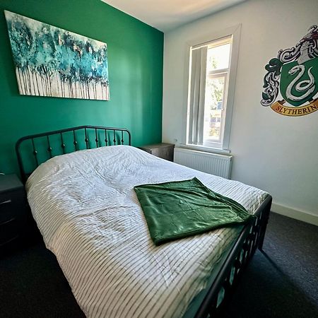 Wizards Corner Spacious 3 Bed Near Watford Junction ภายนอก รูปภาพ