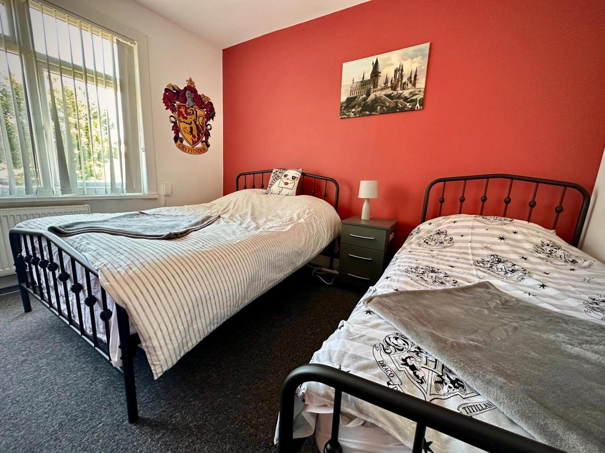 Wizards Corner Spacious 3 Bed Near Watford Junction ภายนอก รูปภาพ