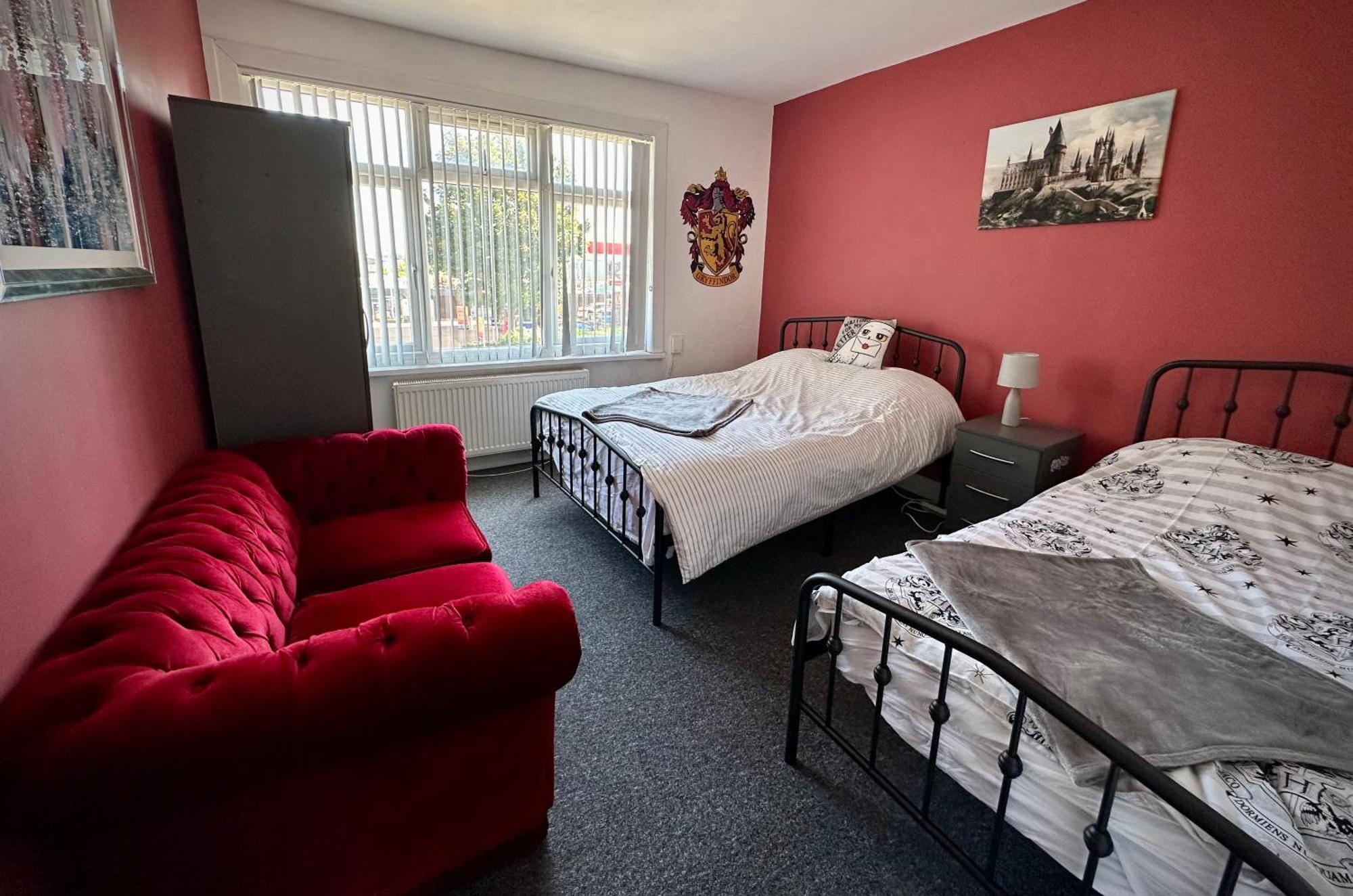 Wizards Corner Spacious 3 Bed Near Watford Junction ภายนอก รูปภาพ